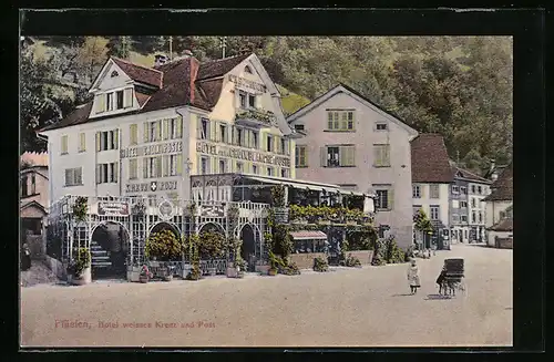 AK Flüelen, Hotel weisses Kreuz und Post von der Strasse gesehen