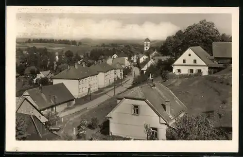 AK Dolni Dobrouc, Blick über die Dächer der Ortschaft