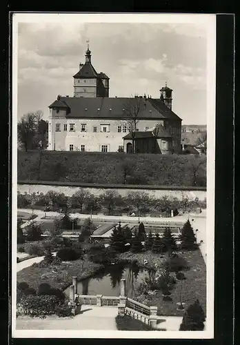 AK Pardubice, Zámek, Blick zum Schloss