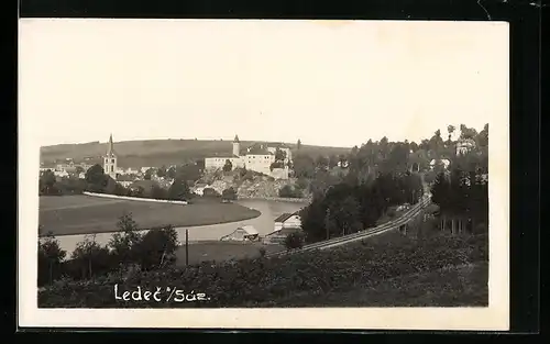 AK Ledec n. Saz., Ortsansicht mit Flusslauf
