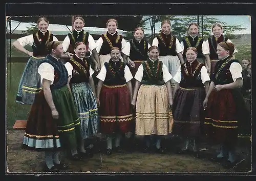 AK Junge Frauen aus dem Schlitzer Land, hessische Tracht