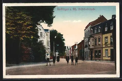 AK Uerdingen a. Rh., Düsseldorferstrasse mit Kindern