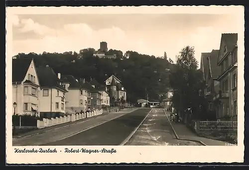 AK Karlsruhe-Durlach, Bergbahnstrasse mit Passanten