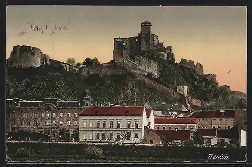 AK Trencín, Blick auf die imposante Burg