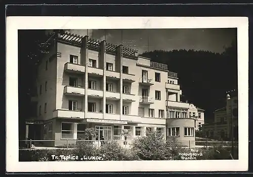 AK Trencenteplic, Vorderansicht des Hotel Luxor