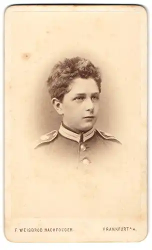 Fotografie F. Weisbrod Nachf., Frankfurt / Main, junger Kadett in Gardeuniform