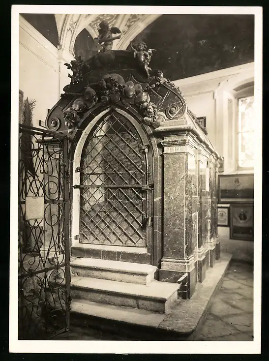 42 Fotografien Sepp Gastberger, St. Wolfgang, Ansicht St. Wolfgang / Salzkammergut, Wallfahrtskirche Innenansichten 2