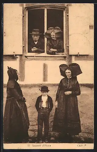 AK zwei Frauen mit Kind u. ein Paar in elsass-lothringische Trachten