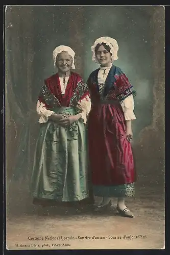 AK Zwei Frauen in der traditionellen Tracht Lothringens