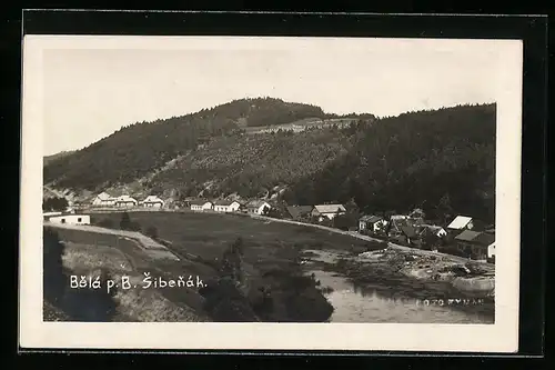 AK Bela p. B. Sibenak, Ortsansicht am Wasser