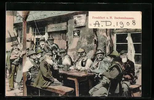 AK Frankfurt a. M., Sachsenhausen, Männer mit Biergläsern vor einer Bar