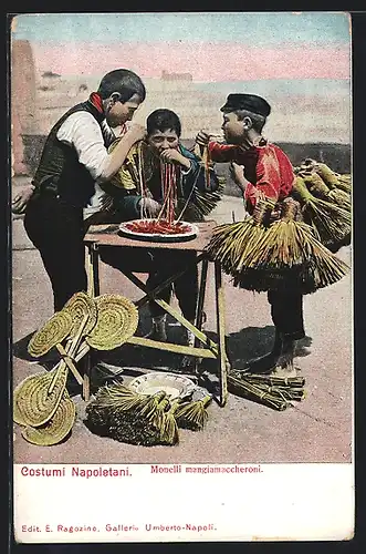 AK Neapel / Napoli, Costumi Napoletani - Monelli mangiamaccheroni