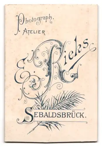 Fotografie E. Rieks, Bremen-Sebaldsbrück, junger Bremer mit seinem Fahrrad samt Karbidlampe im Atelier