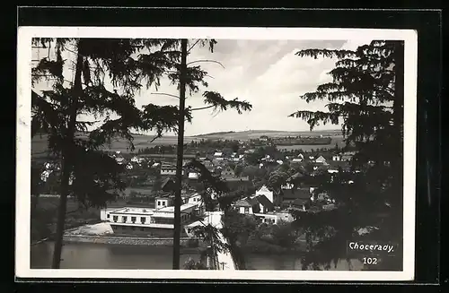 AK Chocerady, Ortsansicht mit Brücke