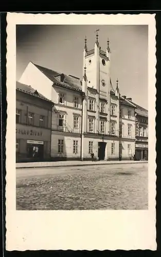 AK Mseno okr. Mel., Radnice, Partie am Rathaus