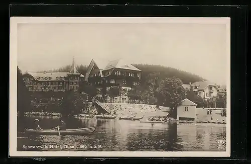 AK Titisee, Schwarzwald-Hotel Fr. Jaeger & E. Trescher mit Booten