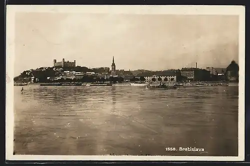 AK Bratislava, Teilansicht mit Burg