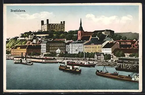 AK Bratislava, Ortsansicht vom Fluss aus gesehen, Dampfer an der Anlegestelle