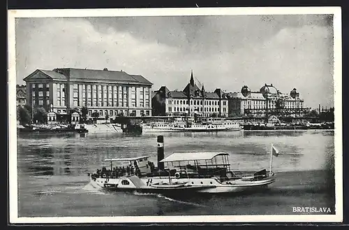 AK Bratislava, Hafen mit Häüserpartie