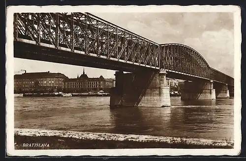 AK Bratislava, An der Brücke