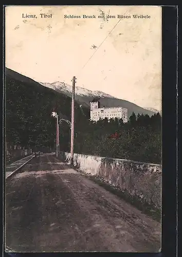 AK Lienz, Schloss Bruck mit dem Bösen Weibele