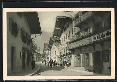 AK Zell am See, Strassenpartie mit Hotel