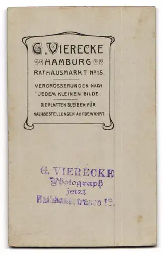 Fotografie G. Vierecke, Hamburg, Rathausmarkt 15, Attraktiver Herr mit zurückgekämmten Haaren und Schnauzbart