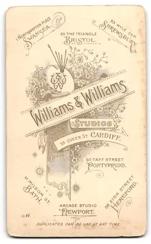 Fotografie Williams & Williams, Cardiff, 53 Queen St., Eleganter britischer Herr mit Krawatte und Schnauzbart