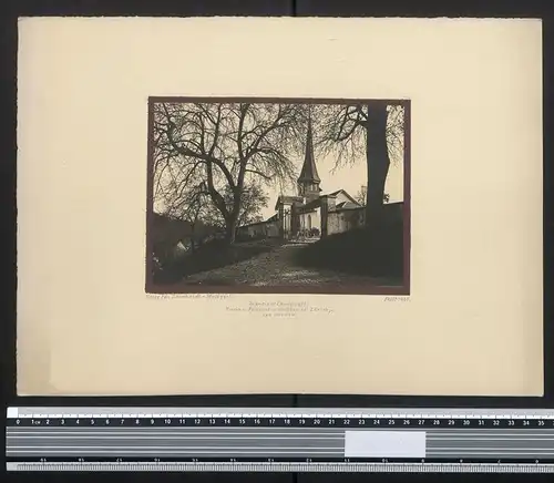 Fotografie Georg Friedrich Leonhardt, Stuttgart, Ansicht Wiedikon, Kirche und Friedhof um 1925