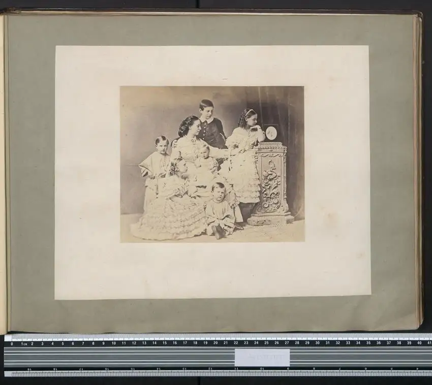 Fotoalbum mit 57 Fotografien, Alexandra v. Sachsen-Altenburg, Frankfurt / Main mit Synagoge, Danzig, Bad Reichenhall 0