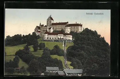 AK Aschau im Chiemgau, Blick auf das Schloss Hohenaschau