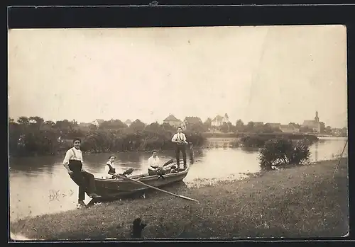 Foto-AK Gonsenheim, Uferpartie mit Boot