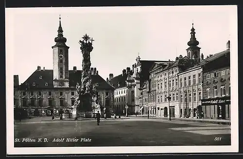 AK St. Pölten /N.-D., Platz mit Geschäft und Denkmal