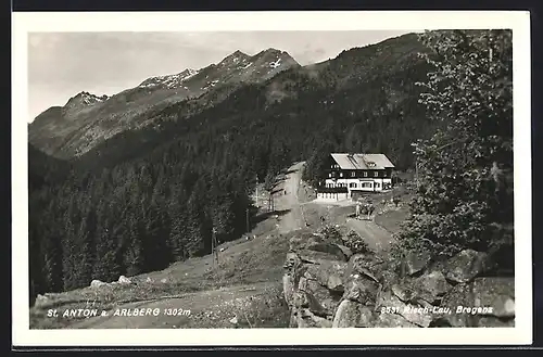 AK St. Anton a. Arlberg, Panorama mit Hotel