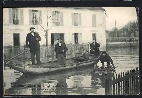 AK Villeneuve-la-Garenne, Crue de la Seine 1910, Canot et radeua en ballade