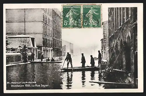 AK Neuilly-sur-Seine, Crue de la Seine 1910, La Rue Soyer