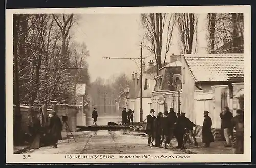 AK Neuilly-sur-Seine, Crue de la Seine 1910, Rue du Centre