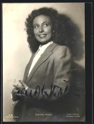 AK Schauspielerin Carlo Höhn lächelt, mit original Autograph