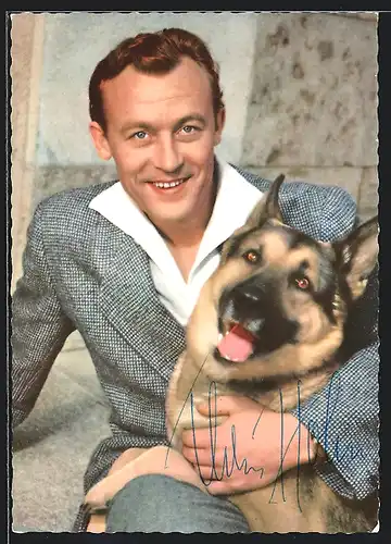AK Schauspieler Claus Holm mit seinem Schäferhund, mit original Autograph