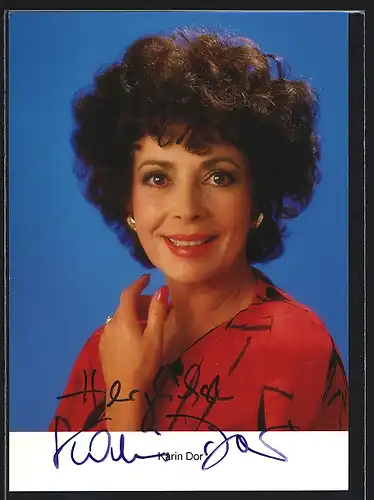 AK Schauspielerin Karin Dor in einer roten Bluse, mit original Autograph