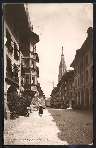 AK Bern, Kesslergasse mit Münster im Hintergrund