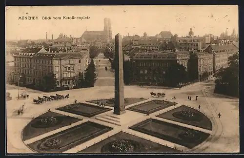 AK München, Blick vom Karolinenplatz mit Denkmal auf den Ort