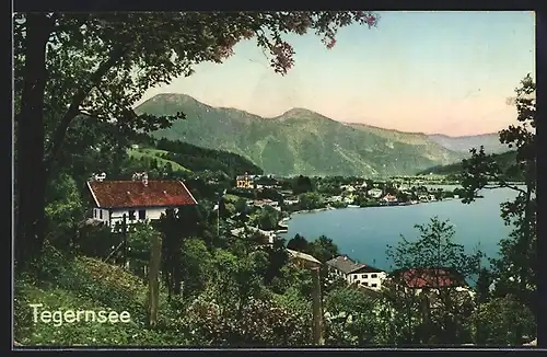 AK Tegernsee, Häuser am Seeufer mit Gebirgsblick