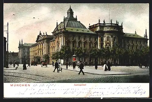 AK München, Passanten vor dem Justizpalast