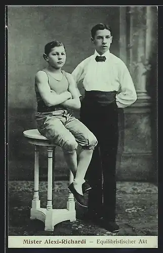 AK Akrobat Mister Alexi-Richardi, Equilibristischer Akt, Balanceakt