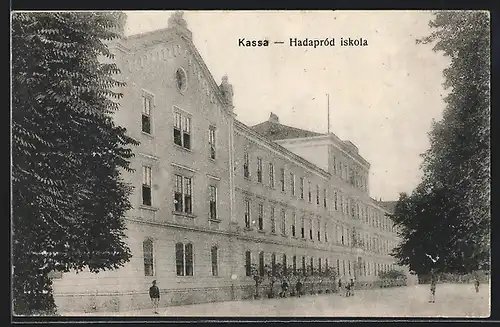 AK Kassa, Hadapród iskola