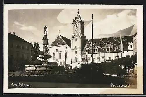 AK Bratislava, Námestie