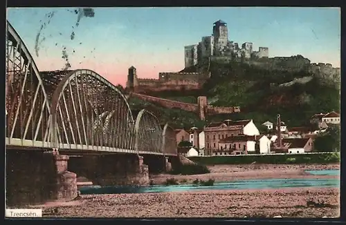 AK Trencsén, Flusspartie mit Brücke