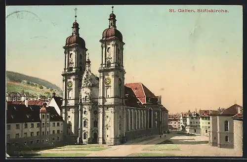 AK St. Gallen, auf dem Vorplatz der Stiftskirche