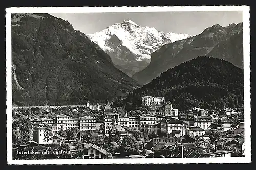 AK Interlaken, Ortsansicht mit Jungfrau